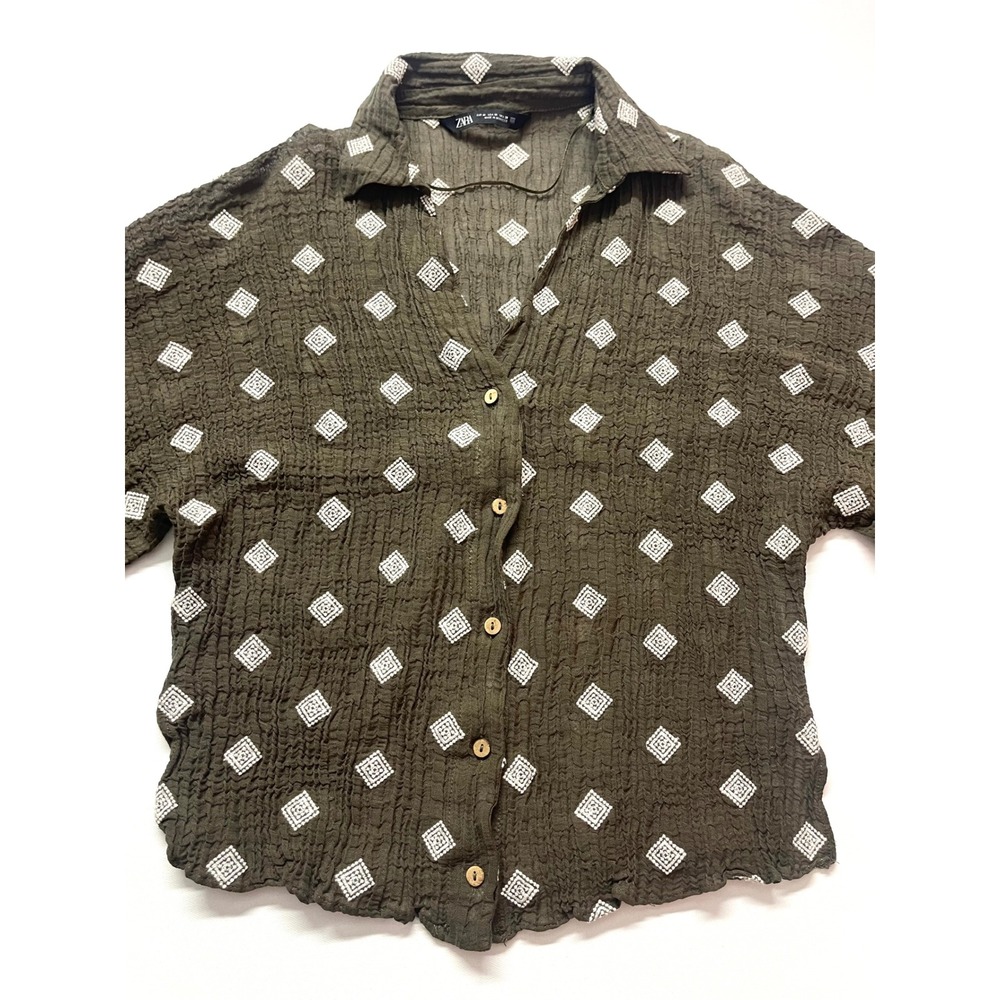 Zara Womens Medium Olive Green Embroidered Diamond Crinkle Texture Button Up 332